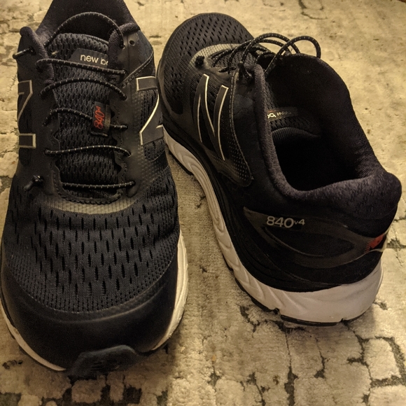 New Balance 840 Running Shoe - Picture 2 of 10
